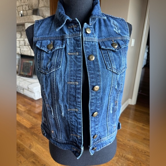 Boom Boom‎ Sleeveless Denim Vest - Picture 1 of 7